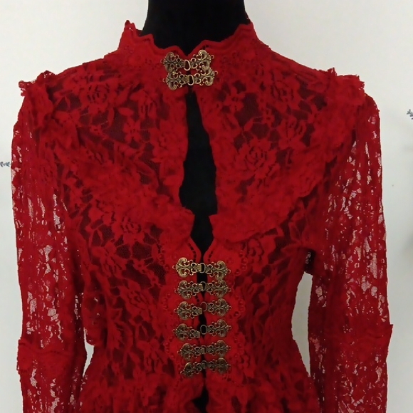 Chic Red Lace Chemise - Picture 2 of 7